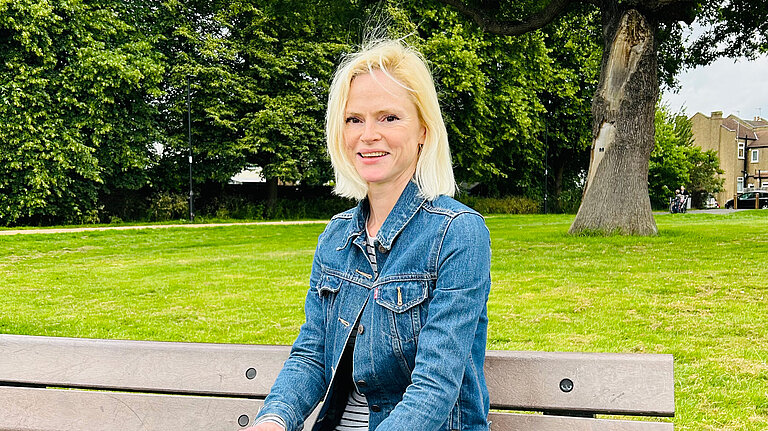 Lauren Fulbright on a park bench.